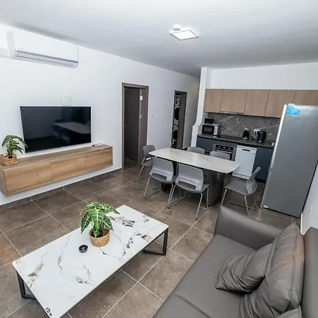 Charming Corner Apartment With Country View 2Br St. Paul's Bay Exterior photo